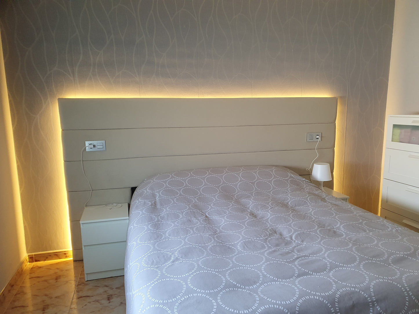 Cabecero de cama agayon (rayas)