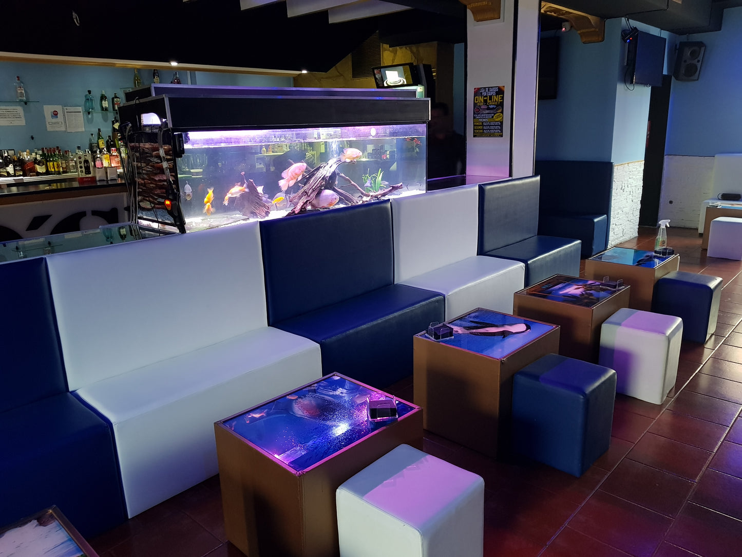 Sofá hostelería Bassic tela antimanchas