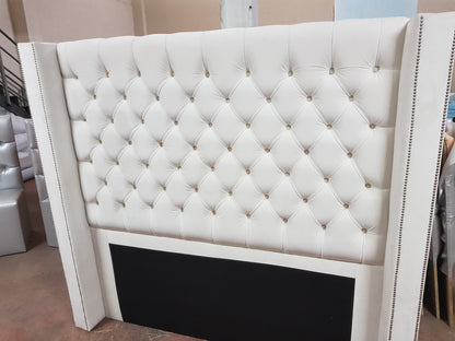 Cabecero de cama capitoné con columna