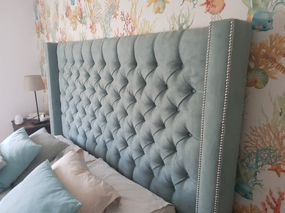 Cabecero de cama capitoné con columna