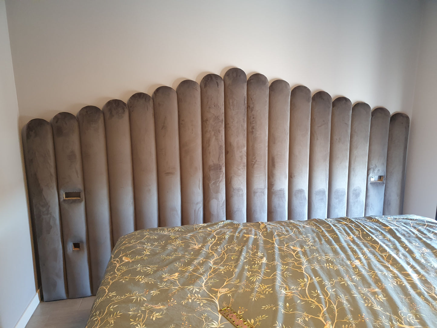Cabecero de cama agayon invertido y forma