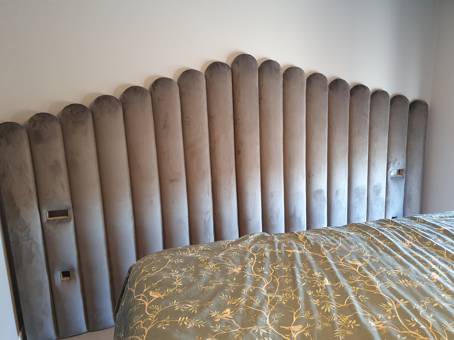 Cabecero de cama agayon invertido y forma